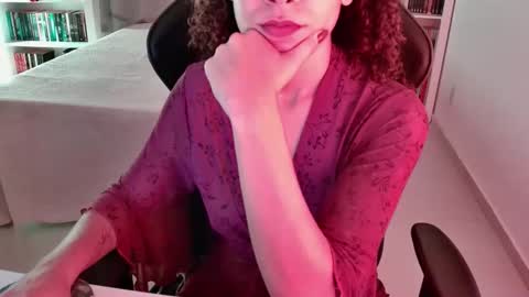 Snapshot of goddess_artemis_ chatting on November 25, 11:27 pm Fauna online show from November 25, 11:27 pm