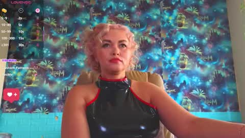 Snapshot of goddess_isabella11 chatting on September 10, 3:50 am Mrs. Isabella online show from September 10, 3:50 am