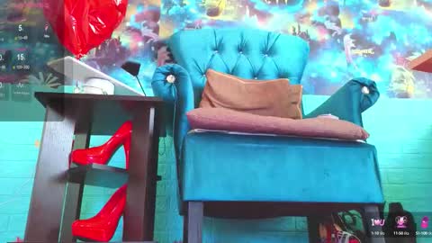 Snapshot of goddess_isabella11 chatting on September 17, 3:52 am Mrs. Isabella online show from September 17, 3:52 am