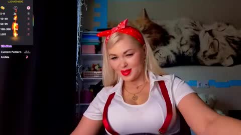 Snapshot of goddess_isabella11 chatting on April 19, 2:55 am Mrs. Isabella online show from April 19, 2:55 am