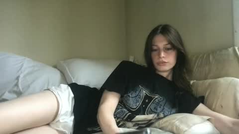 Snapshot of goddess_larz chatting on June 29, 5:46 pm goddess_larz online show from June 29, 5:46 pm