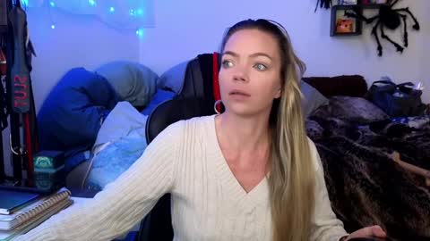 Patricia Mars           Goddess of Mars twitter thegoddessmindy online show from January 9, 3:34 pm