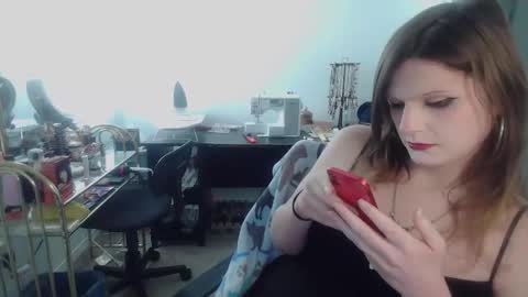 Snapshot of goddess_vertigo52 chatting on February 3, 4:23 pm Goddess of Insanity online show from February 3, 4:23 pm