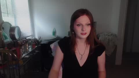 Snapshot of goddess_vertigo52 chatting on May 1, 2:32 pm Goddess of Insanity online show from May 1, 2:32 pm
