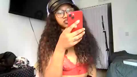 Goddess Daisy Sky online show from April 10, 5:50 pm