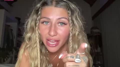 GoddessDove online show from May 31, 12:01 pm