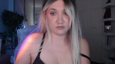 Goddess Emmy online show from April 10, 5:12 am