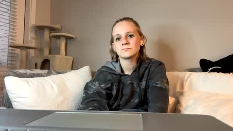 Snapshot of goddessfeyaa chatting on December 11, 10:38 pm feyaa22 online show from December 11, 10:38 pm