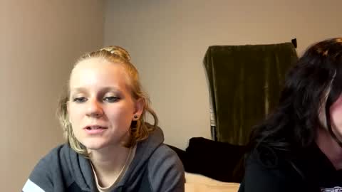 Snapshot of goddessfeyaa chatting on December 20, 12:19 am feyaa22 online show from December 20, 12:19 am