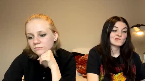 Snapshot of goddessfeyaa chatting on January 4, 10:45 pm feyaa22 online show from January 4, 10:45 pm