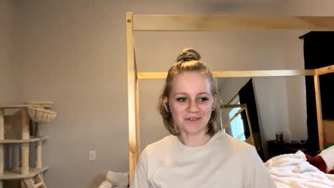 Snapshot of goddessfeyaa chatting on January 11, 1:53 pm feyaa22 online show from January 11, 1:53 pm