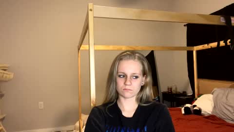 Snapshot of goddessfeyaa chatting on January 12, 1:00 am feyaa22 online show from January 12, 1:00 am