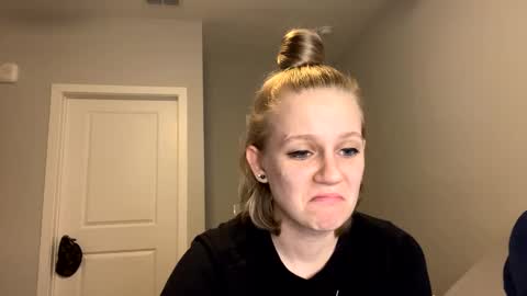 Snapshot of goddessfeyaa chatting on January 16, 11:48 pm feyaa22 online show from January 16, 11:48 pm