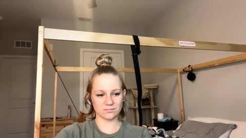 Snapshot of goddessfeyaa chatting on January 22, 3:07 pm feyaa22 online show from January 22, 3:07 pm