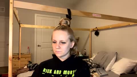 Snapshot of goddessfeyaa chatting on January 23, 12:14 am feyaa22 online show from January 23, 12:14 am