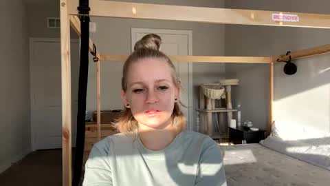 Snapshot of goddessfeyaa chatting on February 10, 1:22 pm feyaa22 online show from February 10, 1:22 pm