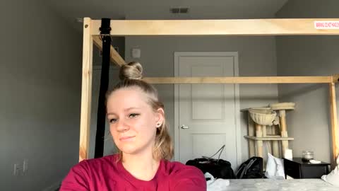 Snapshot of goddessfeyaa chatting on February 11, 1:20 pm feyaa22 online show from February 11, 1:20 pm