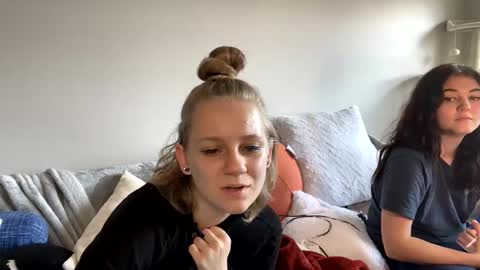 Snapshot of goddessfeyaa chatting on February 14, 4:20 pm feyaa22 online show from February 14, 4:20 pm