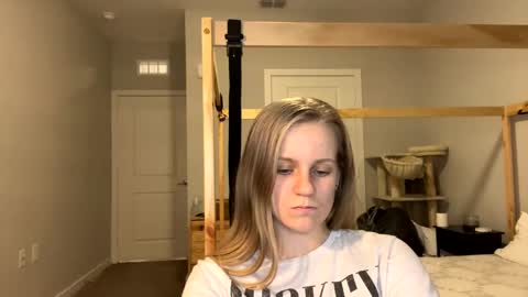 Snapshot of goddessfeyaa chatting on February 18, 1:54 am feyaa22 online show from February 18, 1:54 am