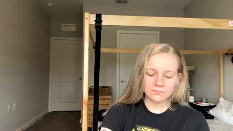 Snapshot of goddessfeyaa chatting on February 22, 4:40 pm feyaa22 online show from February 22, 4:40 pm