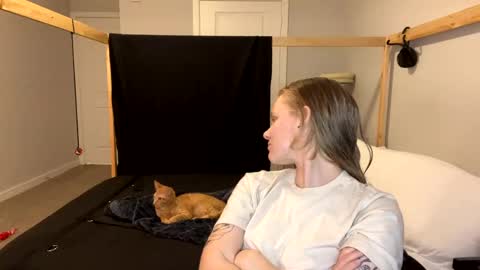 Snapshot of goddessfeyaa chatting on February 27, 1:05 am feyaa22 online show from February 27, 1:05 am