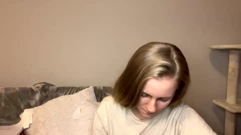 Snapshot of goddessfeyaa chatting on February 28, 1:05 am feyaa22 online show from February 28, 1:05 am