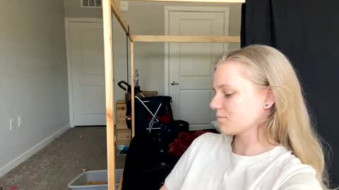 Snapshot of goddessfeyaa chatting on February 28, 3:48 pm feyaa22 online show from February 28, 3:48 pm