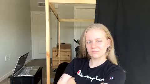 Snapshot of goddessfeyaa chatting on March 2, 3:48 pm feyaa22 online show from March 2, 3:48 pm