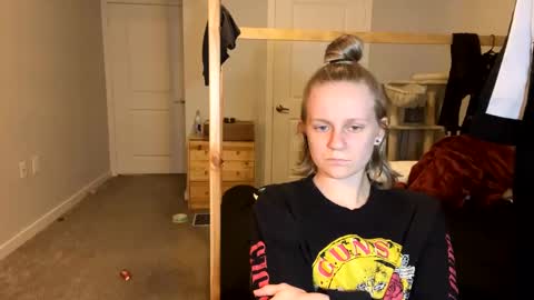 Snapshot of goddessfeyaa chatting on March 9, 2:29 am feyaa22 online show from March 9, 2:29 am