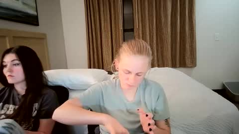 Snapshot of goddessfeyaa chatting on September 13, 4:34 am feyaa22 online show from September 13, 4:34 am