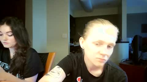 Snapshot of goddessfeyaa chatting on September 17, 7:04 pm feyaa22 online show from September 17, 7:04 pm