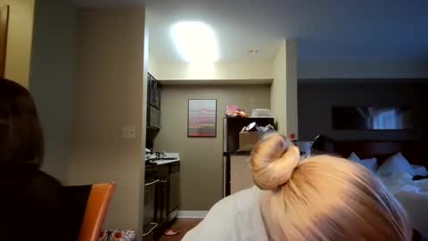 Snapshot of goddessfeyaa chatting on September 21, 5:14 pm feyaa22 online show from September 21, 5:14 pm