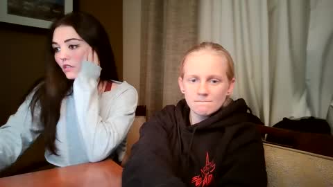 Snapshot of goddessfeyaa chatting on October 3, 4:09 am feyaa22 online show from October 3, 4:09 am