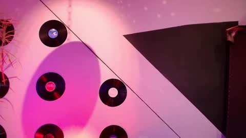 Snapshot of goddessjulieta chatting on November 17, 6:35 pm Julieta online show from November 17, 6:35 pm