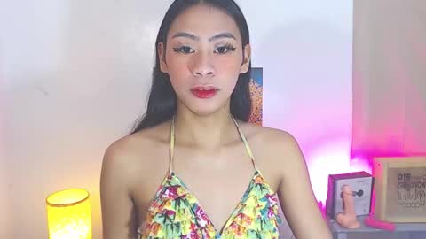 Kyla and Nian online show from November 15, 2:31 am