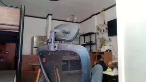 Snapshot of goddessofbigcock chatting on February 7, 3:34 am Eva online show from February 7, 3:34 am