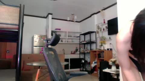 Snapshot of goddessofbigcock chatting on February 21, 1:44 am Eva online show from February 21, 1:44 am