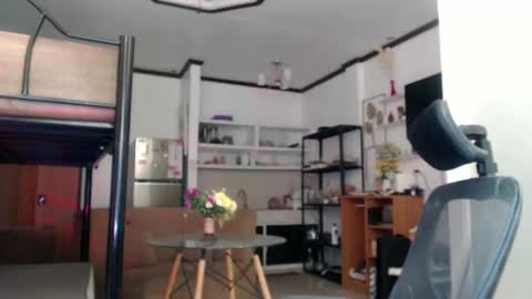 Snapshot of goddessofbigcock chatting on February 24, 2:19 am Eva online show from February 24, 2:19 am