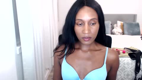 Snapshot of goddessrobin chatting on January 16, 4:38 am GODDESS ROBIN --- --SUBSCRIBE NOW online show from January 16, 4:38 am