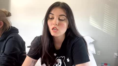 Snapshot of goddessshadowraven chatting on January 3, 5:10 pm Goddess Raven online show from January 3, 5:10 pm