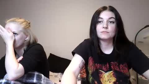 Snapshot of goddessshadowraven chatting on January 5, 1:45 am Goddess Raven online show from January 5, 1:45 am