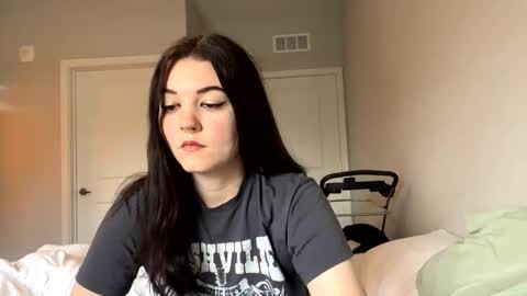 Snapshot of goddessshadowraven chatting on January 18, 3:59 pm Goddess Raven online show from January 18, 3:59 pm