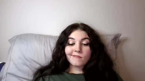 Snapshot of goddessshadowraven chatting on January 31, 1:01 am Goddess Raven online show from January 31, 1:01 am