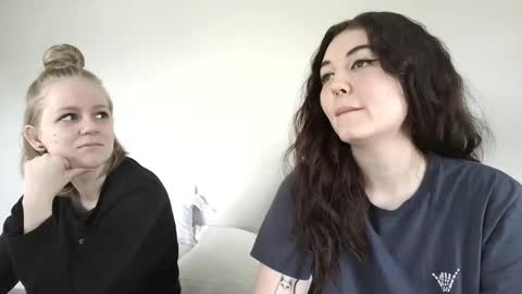 Snapshot of goddessshadowraven chatting on February 15, 4:34 pm Goddess Raven online show from February 15, 4:34 pm