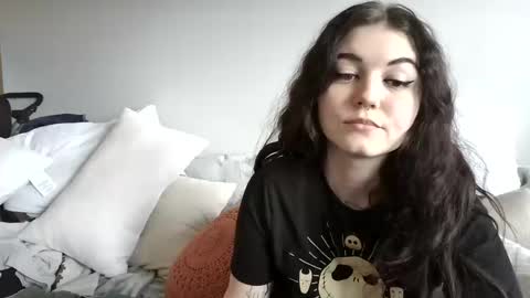 Snapshot of goddessshadowraven chatting on February 16, 3:48 pm Goddess Raven online show from February 16, 3:48 pm