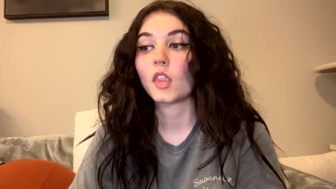 Snapshot of goddessshadowraven chatting on March 4, 1:34 am Goddess Raven online show from March 4, 1:34 am