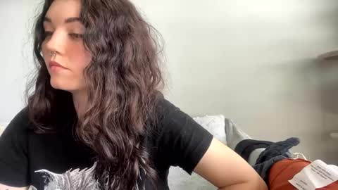 Snapshot of goddessshadowraven chatting on March 9, 3:16 pm Goddess Raven online show from March 9, 3:16 pm