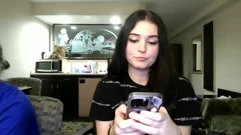 Snapshot of goddessshadowraven chatting on September 27, 4:50 am Goddess Raven online show from September 27, 4:50 am