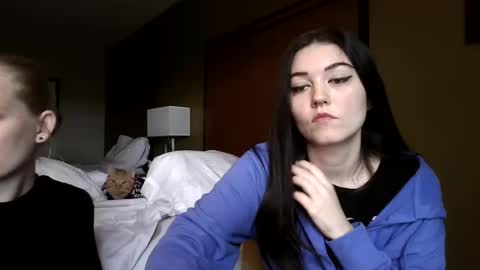Snapshot of goddessshadowraven chatting on October 4, 4:38 pm Goddess Raven online show from October 4, 4:38 pm