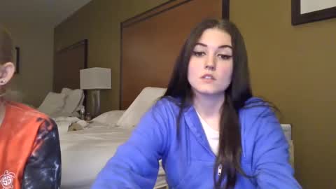 Snapshot of goddessshadowraven chatting on October 5, 4:44 am Goddess Raven online show from October 5, 4:44 am